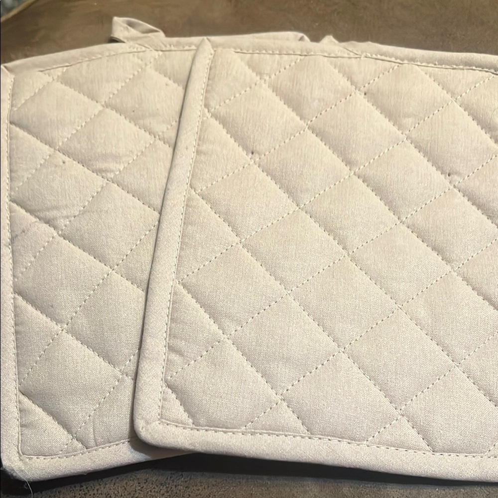 Quilted Pot Holders in Cream